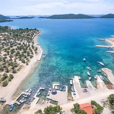 Drage 17819c Lägenhet *